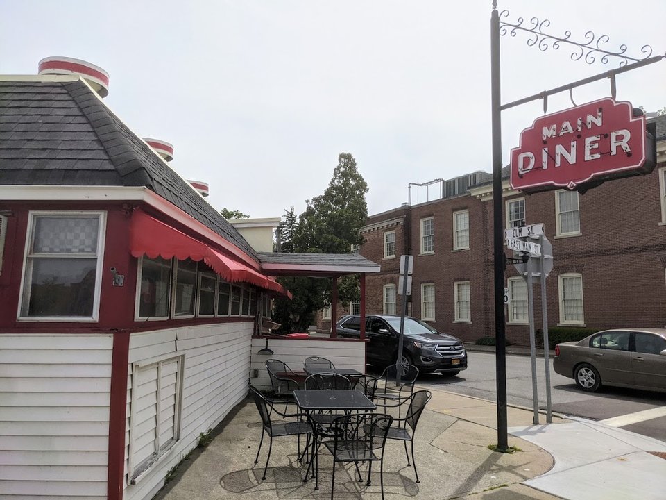 Main Diner storefront on East Main Street